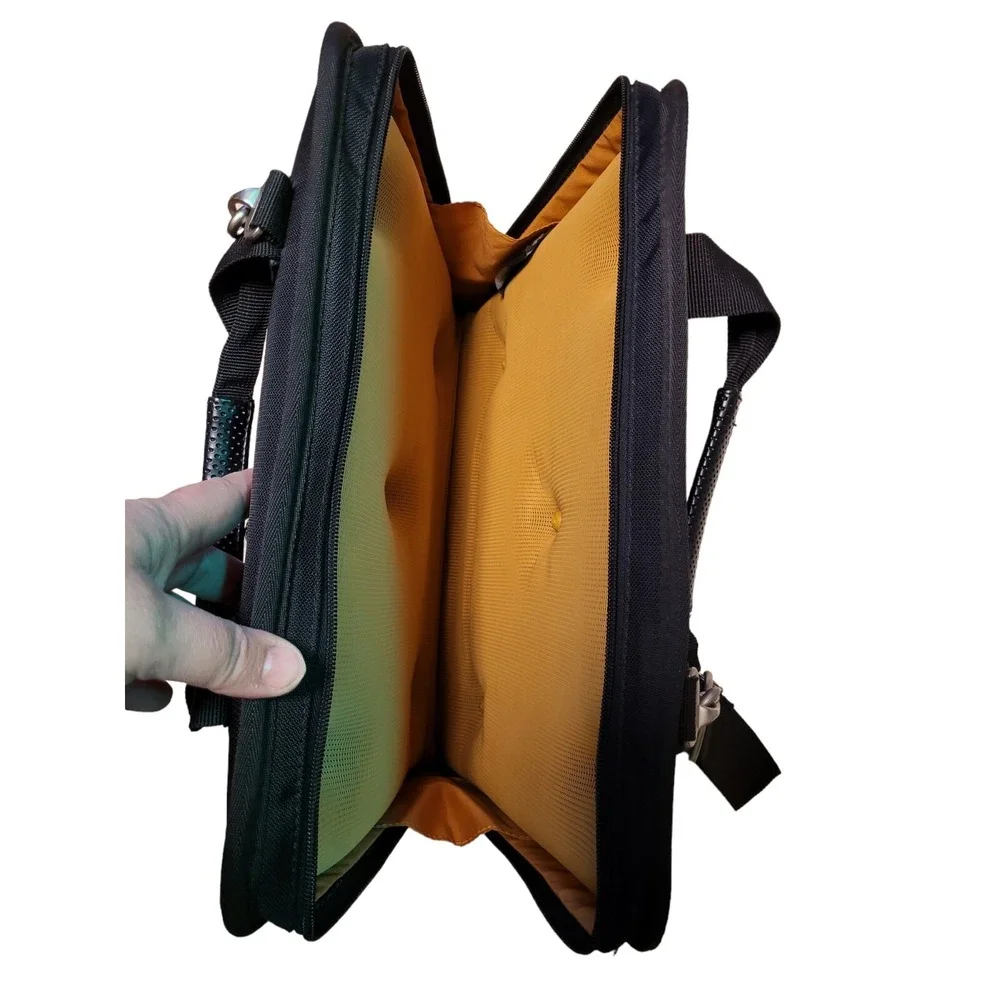 Samsonite this bag